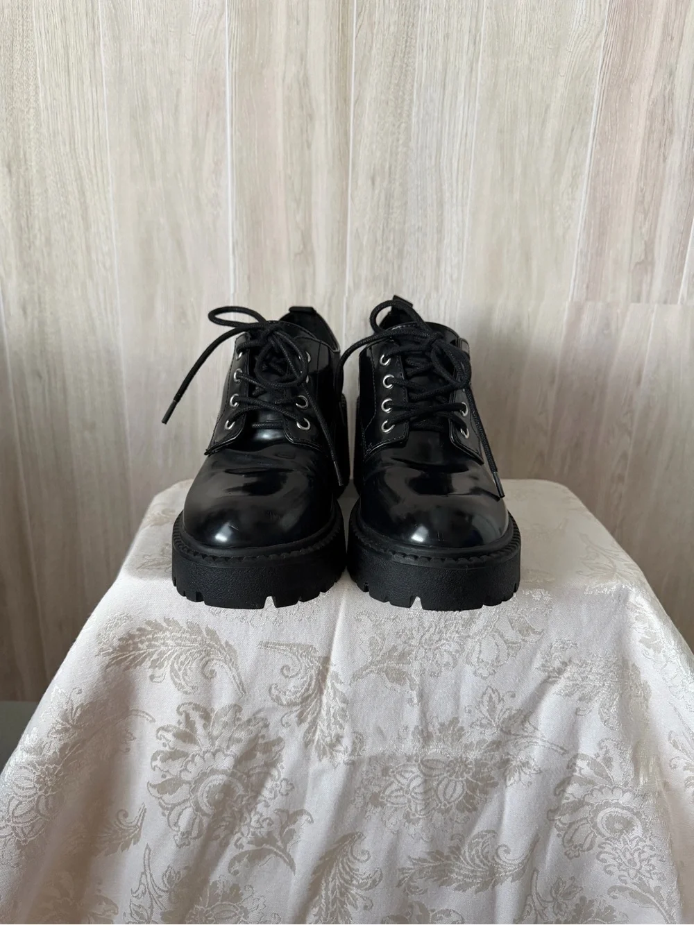 Madden Girl Black Patent Lace-Up Platform boots